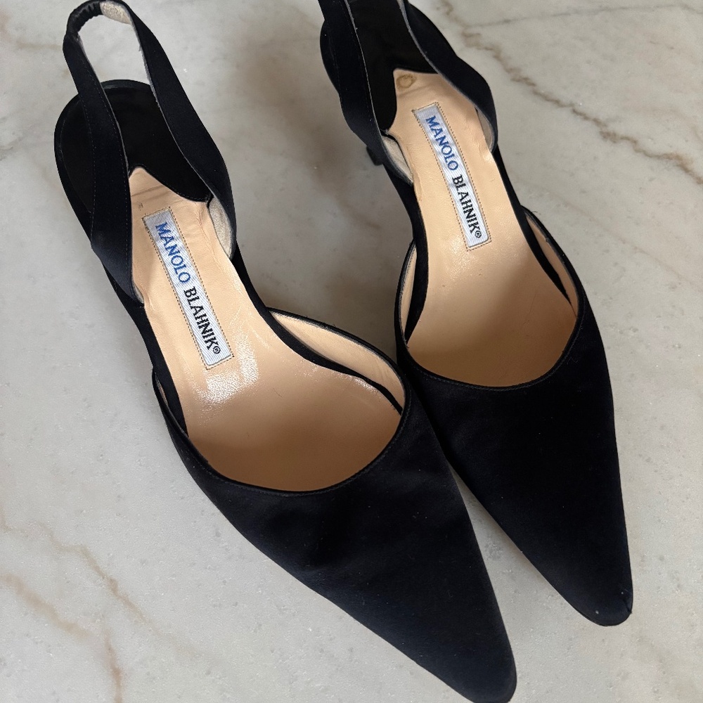 Manolo blahnik black heels size 39